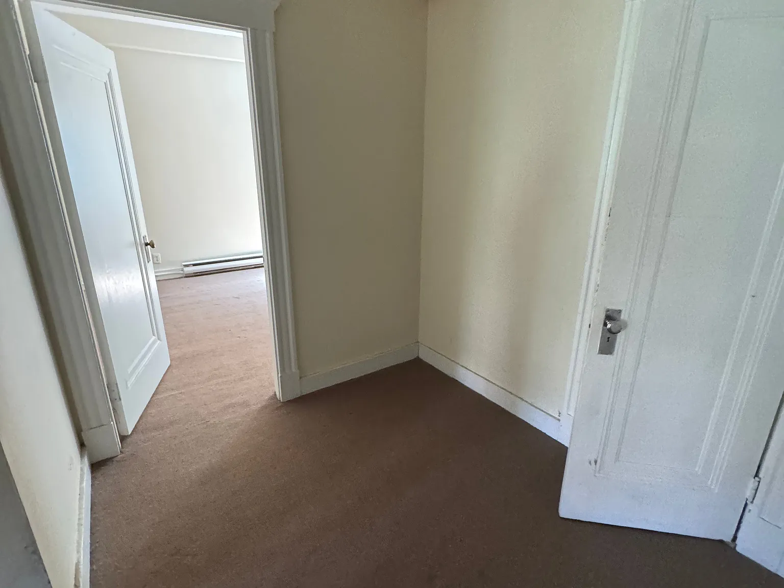 2 bed, 860 sqft, $3,300 — Photo 1