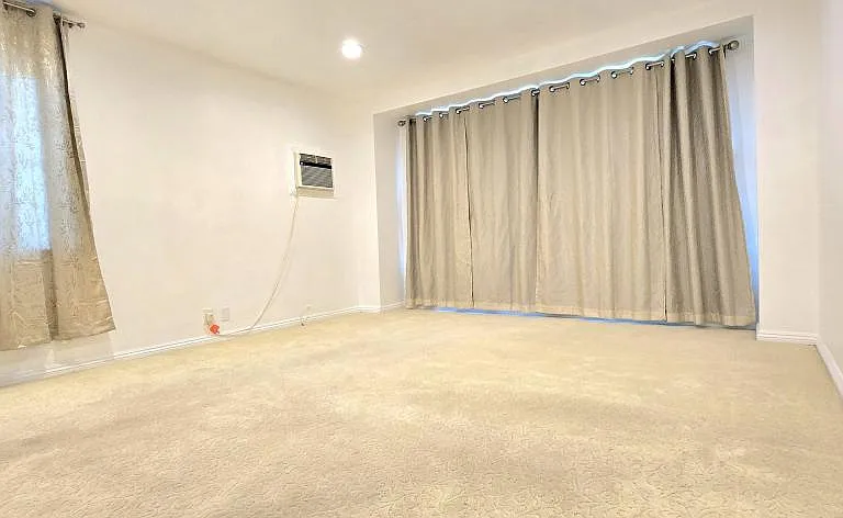 9222 De Adalena St — Photo 7