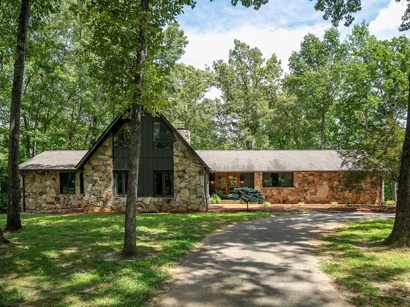 1948 Forest Cir, Cookeville, TN 38506
