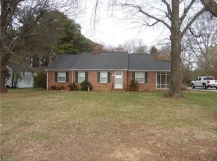 952 Main St, Yanceyville, NC 27379