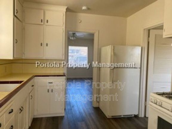 5th image of 717 E Lake Ave APT B