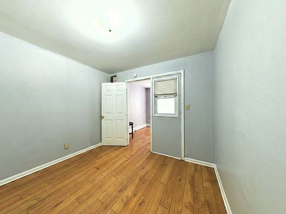 4th image of 253A Western Ave #3