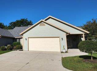 N6945 Prairie Ridge Ct, Sheboygan, WI 53083