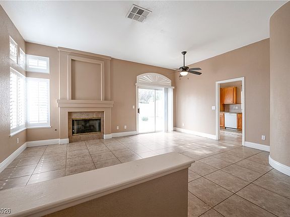 3rd image of 9501 Summer Rain Dr