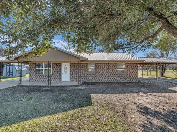 303 Heather St, Fairfield, TX 75840