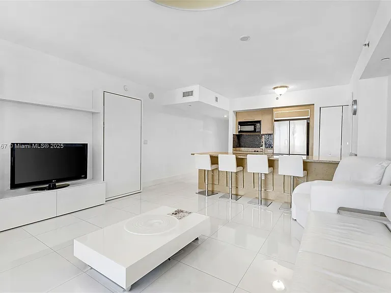 1830 S Ocean Dr #2609 — Photo 2