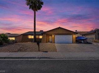 516 Summit Dr, Henderson, NV 89002