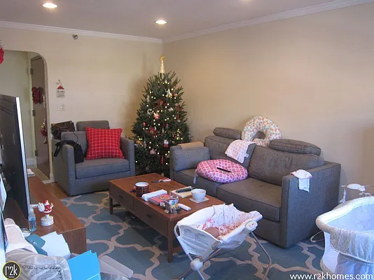 Rented by Realty 2000 Corp | media 2