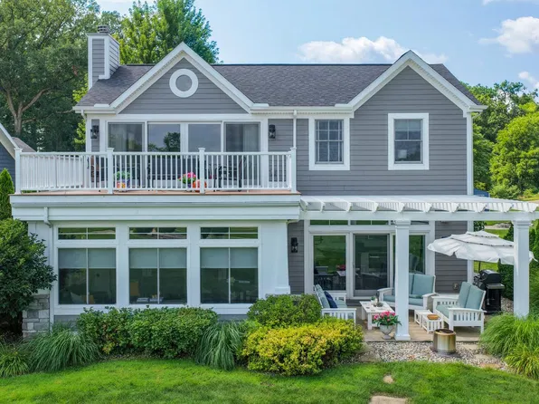 70944 Baldwin Landing Dr, Union, MI 49130