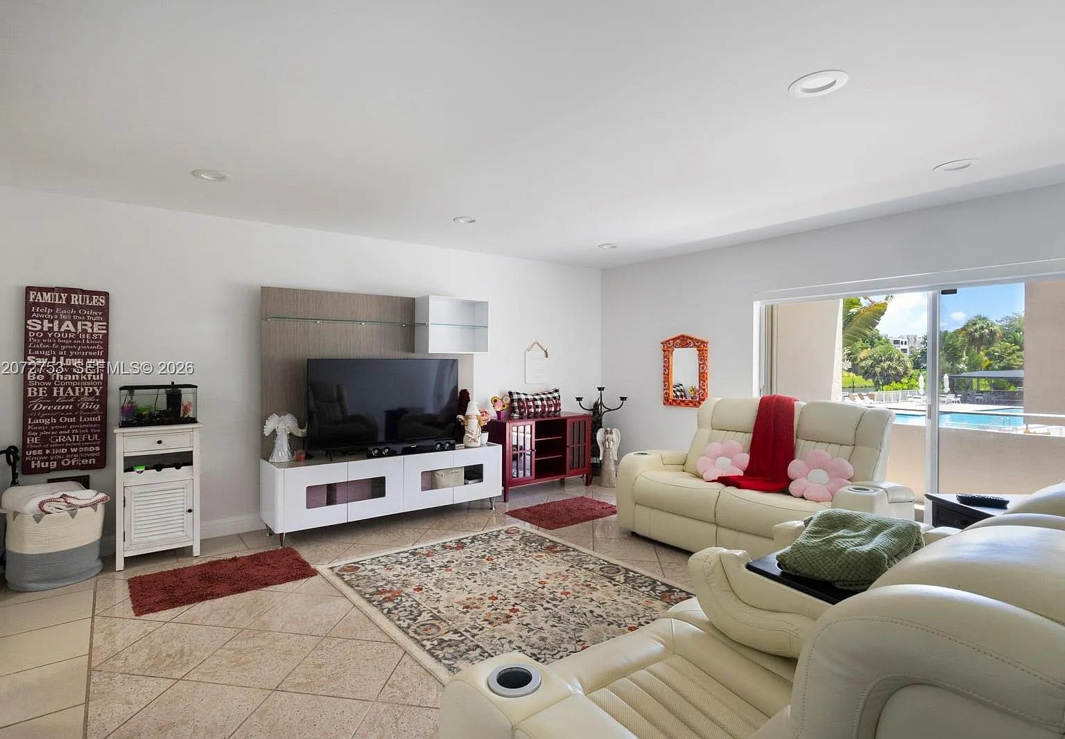 Kings Creek So Condo — Photo 2