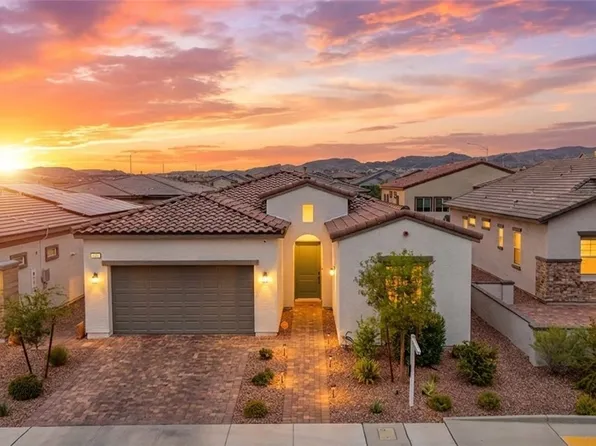 812 Klamath Springs St, Henderson, NV 89011