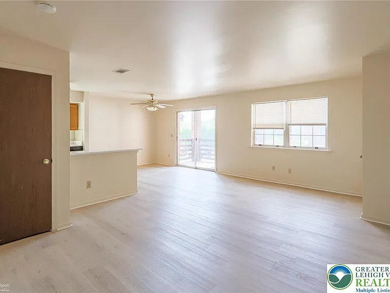 1464 Cedar Crest Blvd #18 — Photo 10