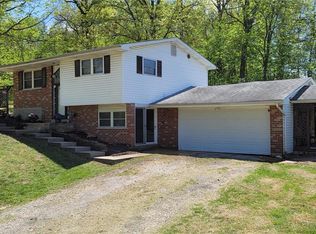 7161 Thornton St, Pacific, MO 63069