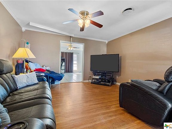 3rd image of 1206 Metropolitan Dr