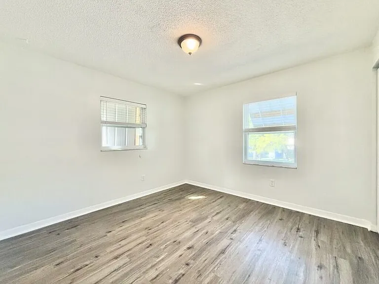 6420 S Adelia Ave #A — Photo 18
