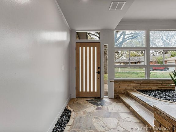 5th image of 1317 McFarland Pl