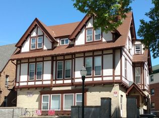 250 Langdon St APT 1, Madison, WI 53703