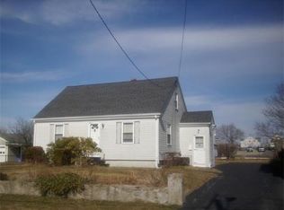 232 Canonicus St, Tiverton, RI 02878