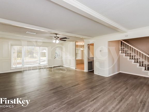 3rd image of 3823 Glenheather Dr