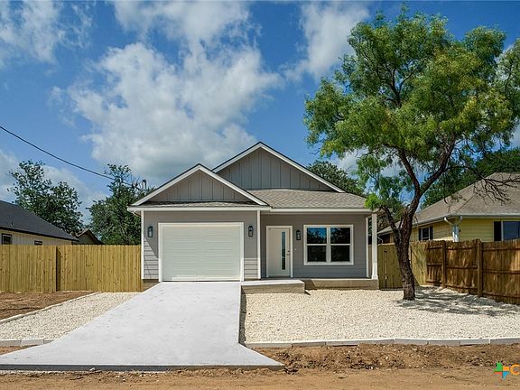 3rd image of 147 W Pne