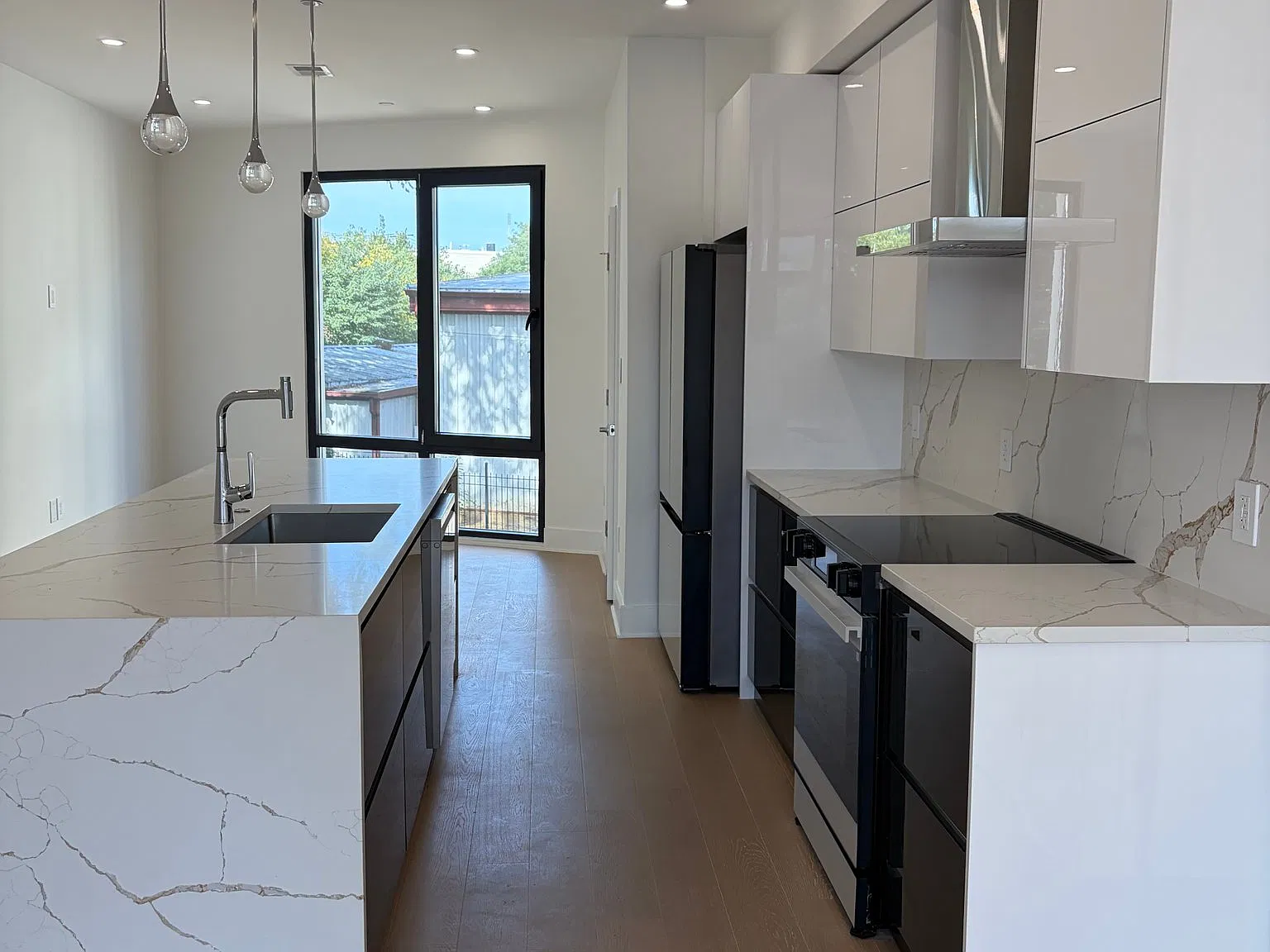 1850 Capitol Ave NE — Photo 3