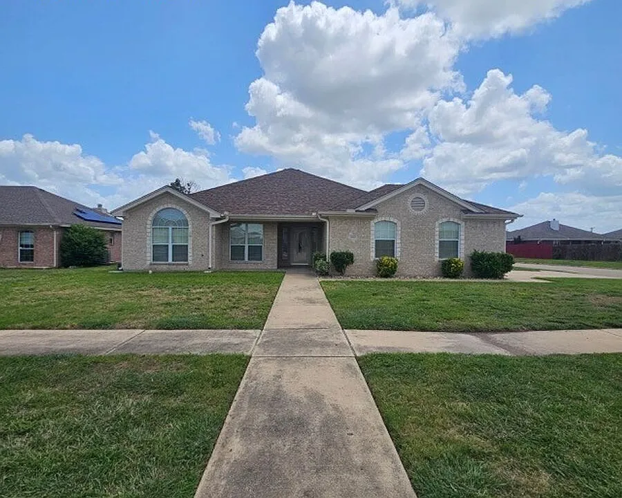 4410 Hank Dr