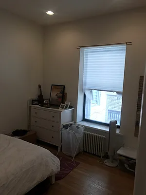 Rented by PMG Real Estate  | media 42