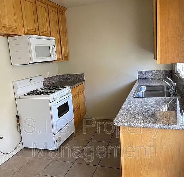501 S 7th St #F — Photo 3