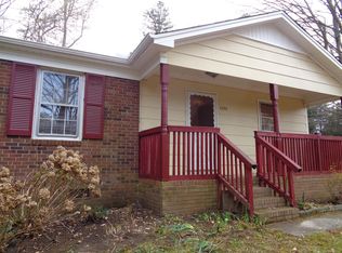 1450 Pebblebrook Rd, Winston Salem, NC 27105