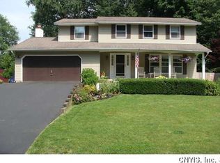 4038 Pawnee Dr, Liverpool, NY 13090