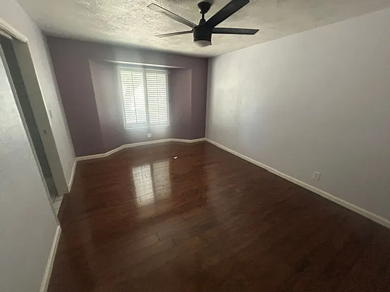 1331 W Mary Ct — Photo 15