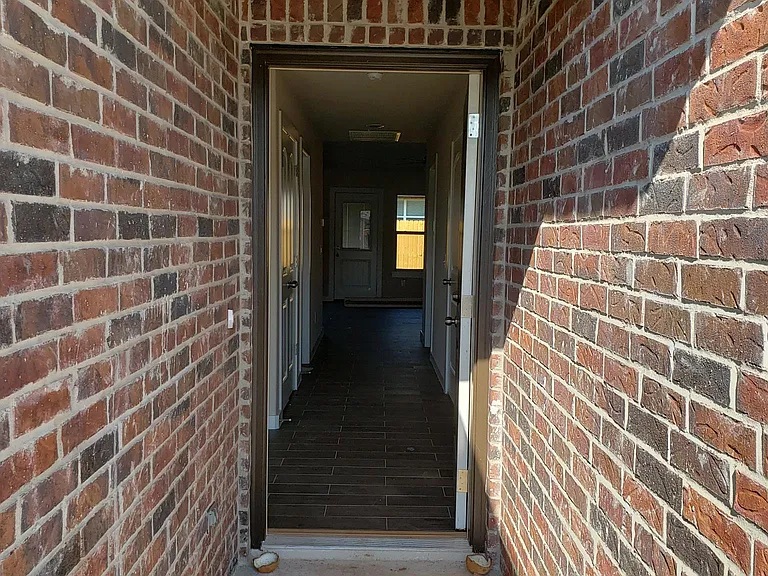 433 Red Robin St #433 — Photo 3