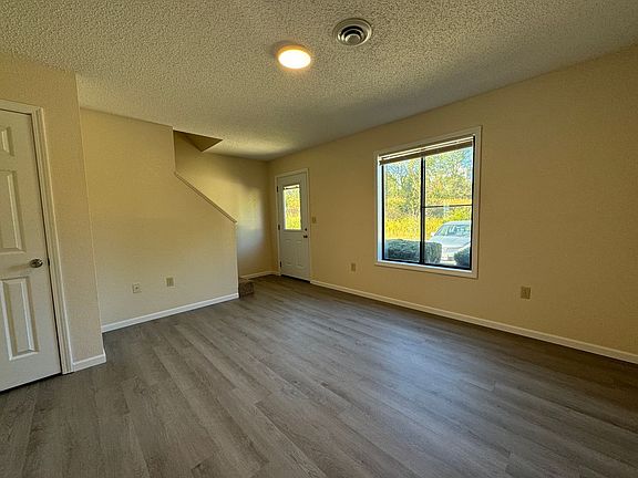 5th image of 162 Vickie Lynn Ln #A