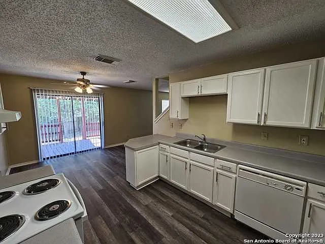 6706 Badger Pass Dr — Photo 19