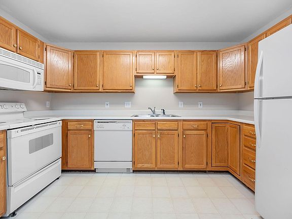 4th image of 5580 Westwood Northern Blvd Unit 2
