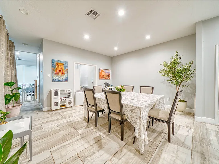 7606 Portal Dr — Photo 31