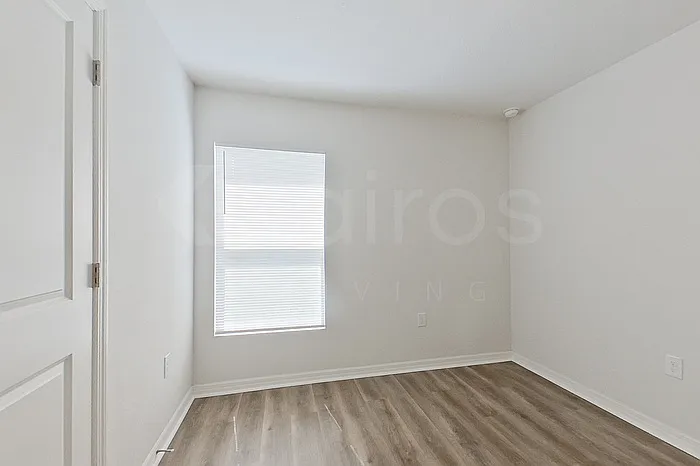 27008 Anthony Ave — Photo 9