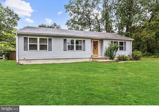 1st image of 227 Daniels Ave