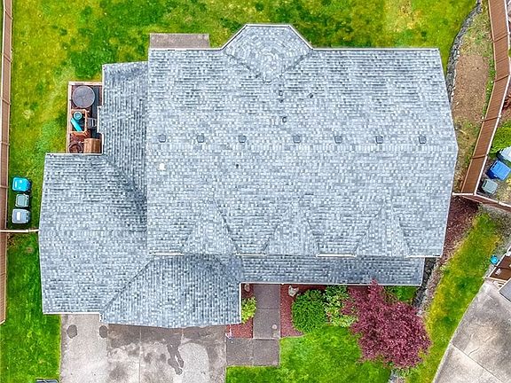 2nd image of 8614 194th Street Ct E