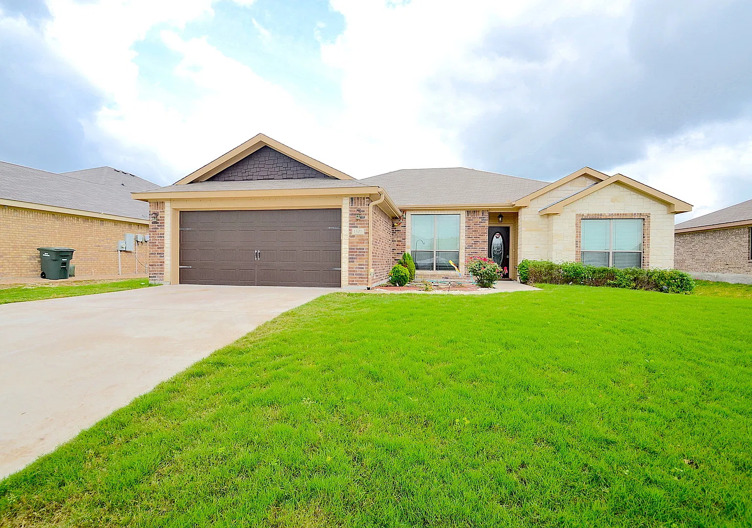 Gorgeous 4 Bed/2 Bath Home W/ No Rear Neighbors In Copperas Cove (House Creek North Neighborhood) — Photo 1
