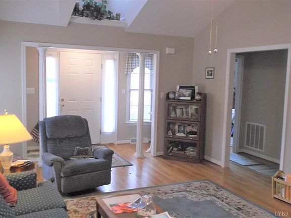 4th image of 411 Horizon Dr