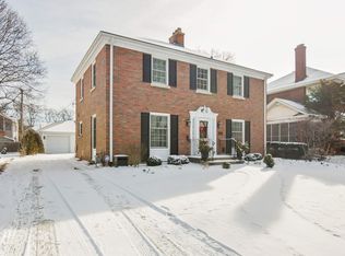 203 S Fairfield Ave, Elmhurst, IL 60126