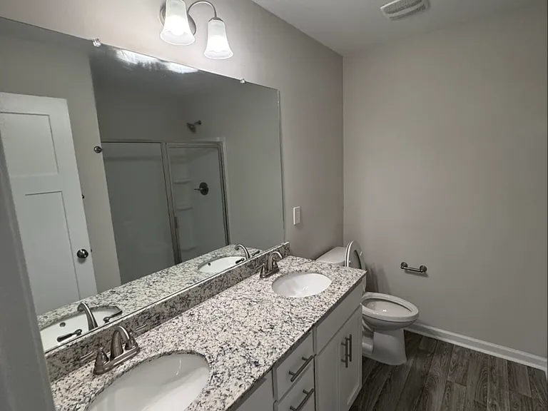 1114 Crescent Moon Loop — Photo 8