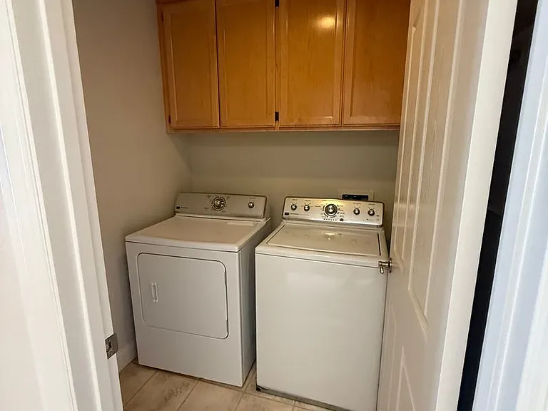 185 Johnson St — Photo 11