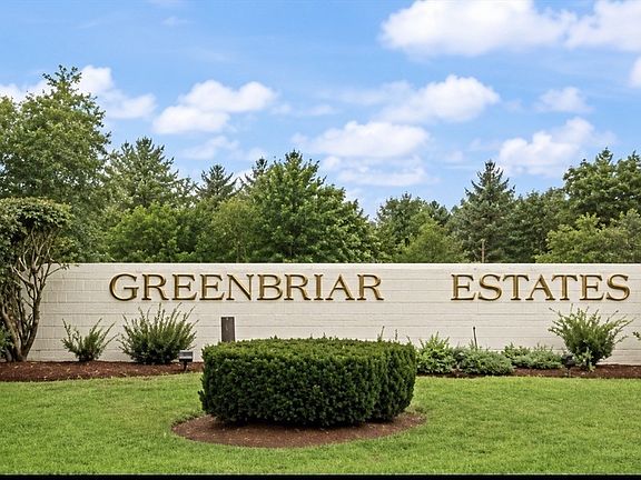 2nd image of 7 Greenbriar Dr APT 207