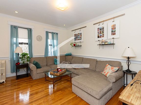 27 Glenville Ave. #6 Boston - Allston Unit Photo 4