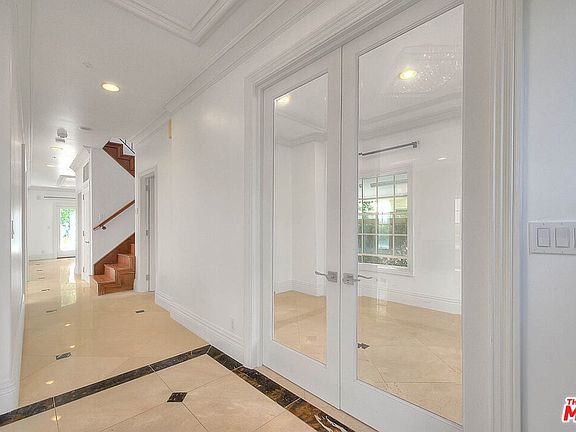 5th image of 215 S Willaman Dr
