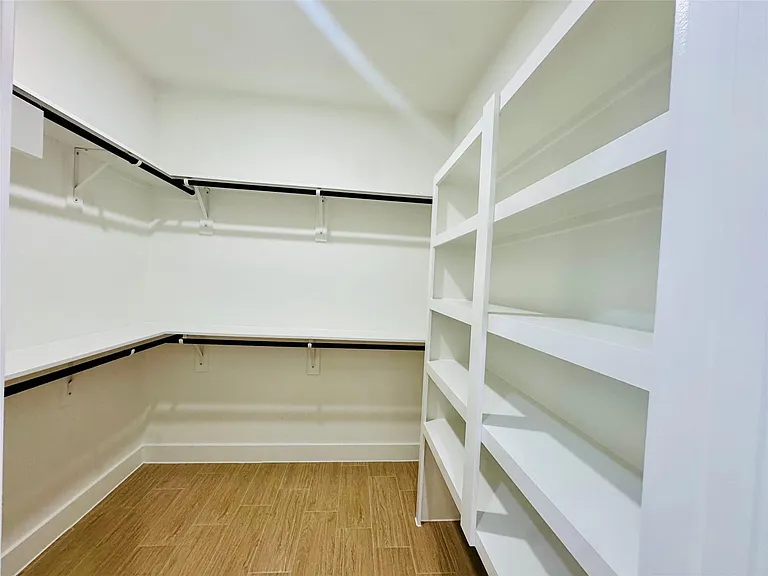 5710 Delmack St #A — Photo 15