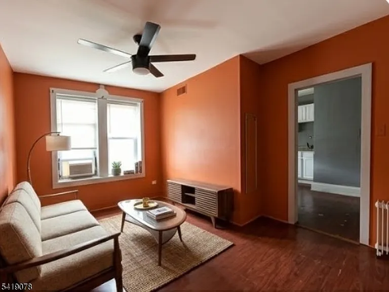 73 4th St #3 — Photo 6