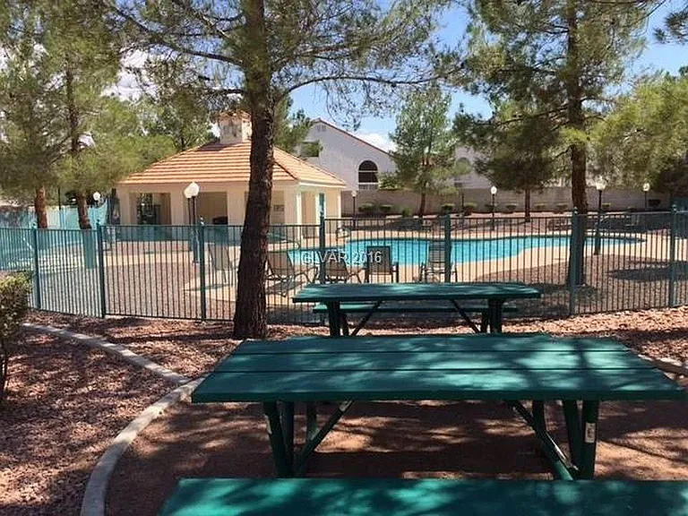 Pool1